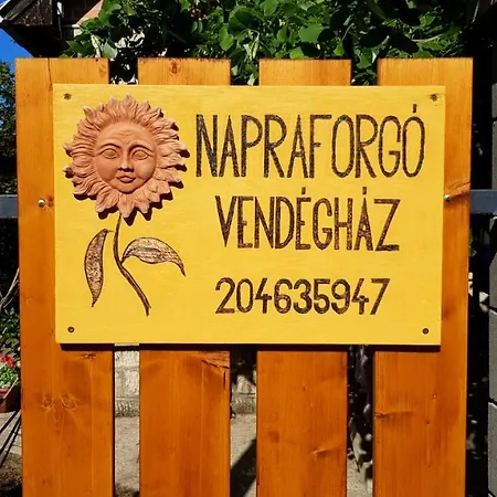 Napraforgo Vendeghaz Holiday home