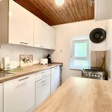 Napraforgo Vendeghaz Holiday home Gardony