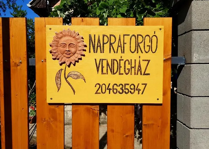 Napraforgo Vendeghaz בית נופש